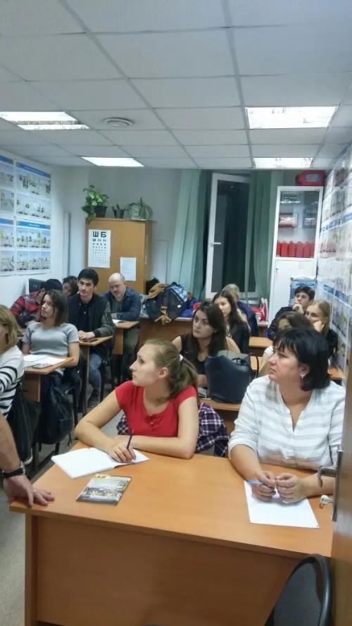 Преподаватель Владимир