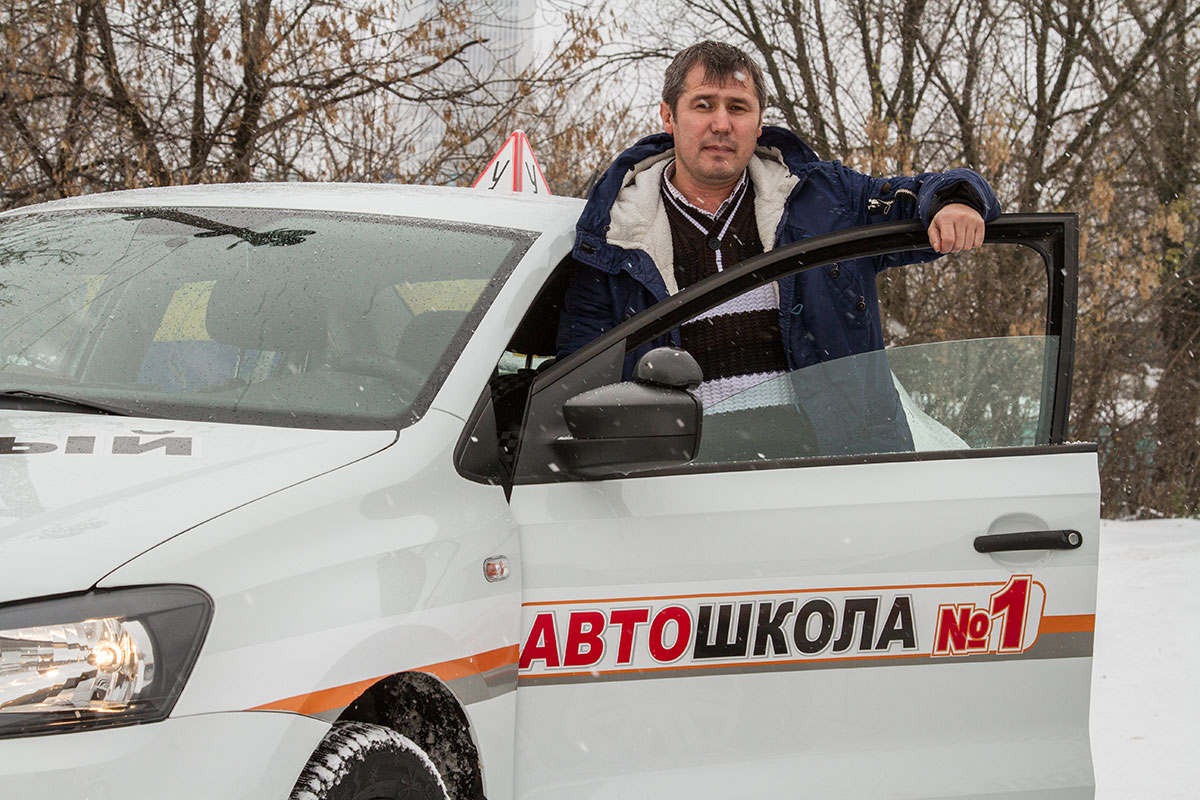 Дмитрий Балобанов - Инструктор по вождению в Автошколе №1